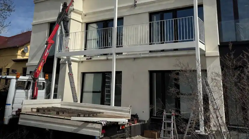 balkon-Konstruktion-Montage
